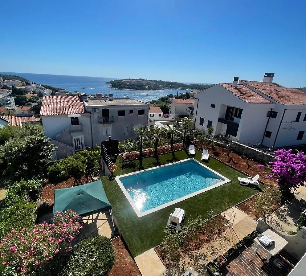 Sandy Bay Apartments With Pool Pjescana Uvala Croatia